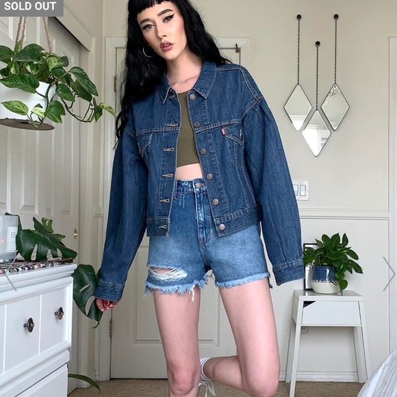 Levi's Trucker Jacket Pleated Sleeve Princess Di LAST ONE! - Picture 3 of 10